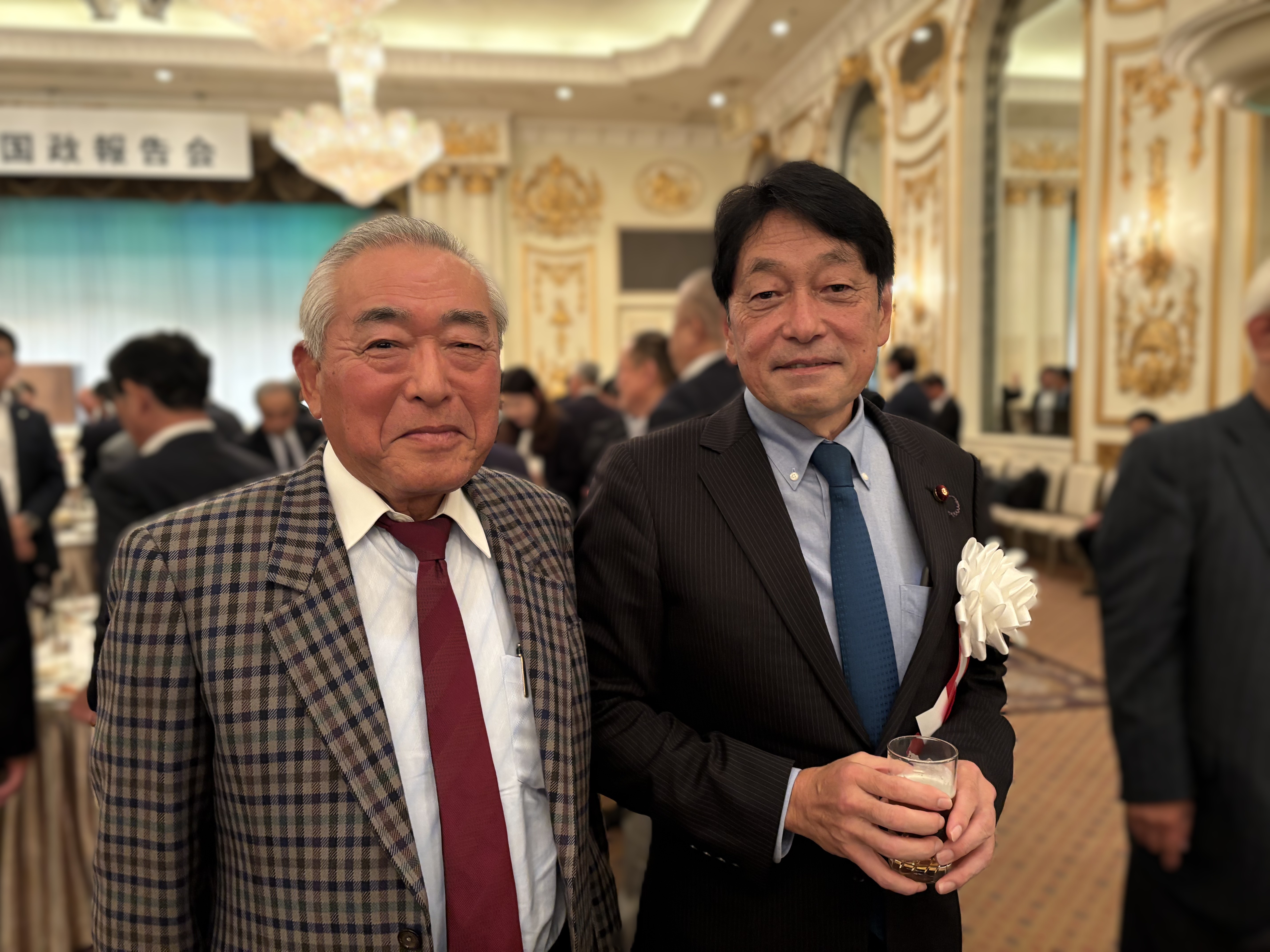 小野寺税調会長